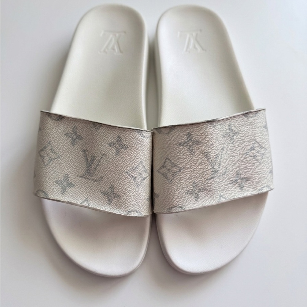 Inspired Monogram Slide